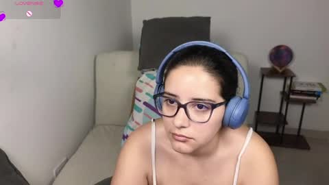 Snapshot of moonwoman_ chatting on April 8, 2026, 5:07 am Moon Woman online show from April 8, 2026, 5:07 am