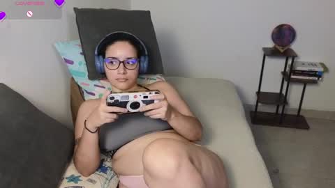 Snapshot of moonwoman_ chatting on April 10, 2026, 5:12 am Moon Woman online show from April 10, 2026, 5:12 am