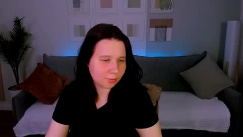 Charli online show from April 15, 2026, 4:14 pm