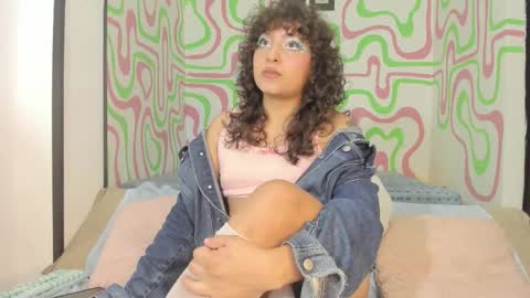 moraazul online show from February 3, 2026, 12:53 am