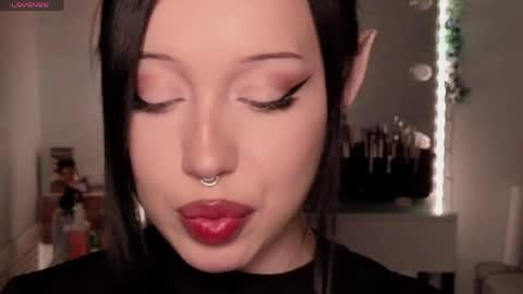 Snapshot of moranagoddess chatting on April 8, 2026, 3:34 pm Morana follow my boosty online show from April 8, 2026, 3:34 pm