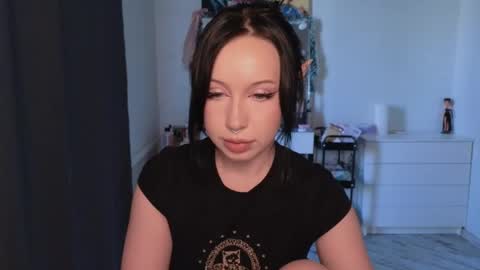 Snapshot of moranagoddess chatting on May 6, 2026, 11:37 am Morana follow my boosty online show from May 6, 2026, 11:37 am