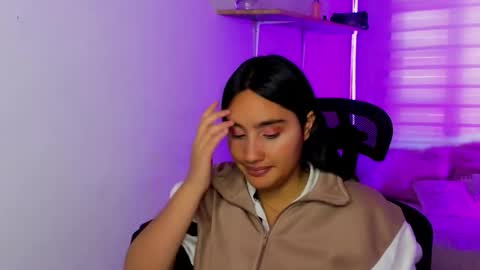 morena_rodriguez_9 online show from December 16, 2025, 1:38 pm