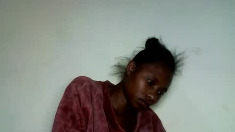 morgane_69 online show from June 10, 2026, 11:03 pm