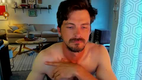 Dylan online show from April 22, 2026, 8:32 pm