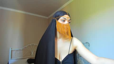 Snapshot of moroccan_diamond_ chatting on May 8, 2026, 6:52 am Medina online show from May 8, 2026, 6:52 am