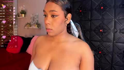 Snapshot of morochaa_fire chatting on December 5, 2024, 11:49 am Morocha  online show from December 5, 2024, 11:49 am