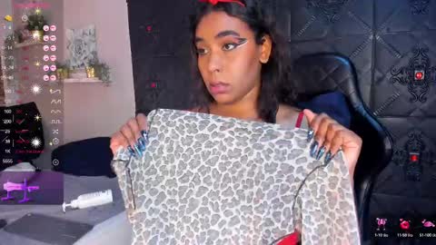 Snapshot of morochaa_fire chatting on December 9, 2024, 2:49 pm Morocha  online show from December 9, 2024, 2:49 pm