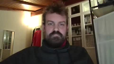 Snapshot of morritz chatting on December 4, 2024, 2:15 pm morritz online show from December 4, 2024, 2:15 pm