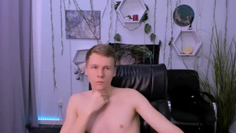 Snapshot of mory_arti chatting on December 17, 2024, 4:23 am Welcome here online show from December 17, 2024, 4:23 am