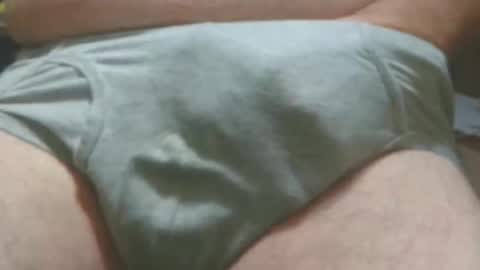 Snapshot of moth12 chatting on December 3, 2025, 3:21 pm moth12 online show from December 3, 2025, 3:21 pm