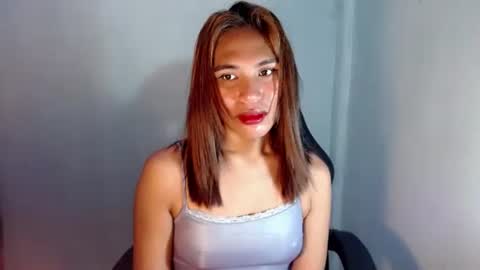 mouiline_rouge69 online show from September 24, 2025, 2:48 am