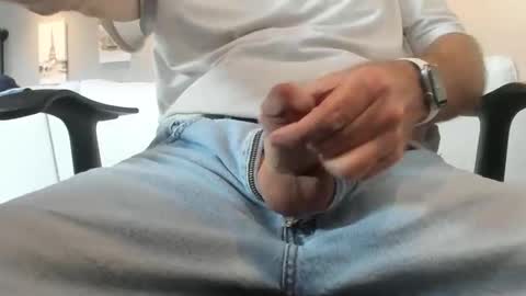 Daddy online show from October 28, 2025, 6:21 pm