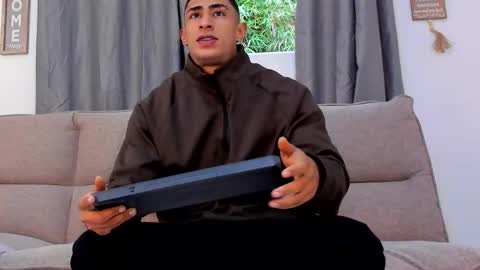Snapshot of mr_adrian_ chatting on March 28, 2026, 12:16 pm online show from March 28, 2026, 12:16 pm