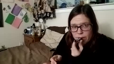 Mr and Mrs Dragon online show from January 19, 2025, 5:37 am