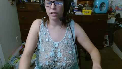 Mr and Mrs Dragon online show from February 4, 2025, 5:34 pm