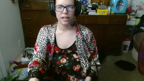 Mr and Mrs Dragon online show from February 5, 2025, 5:53 pm