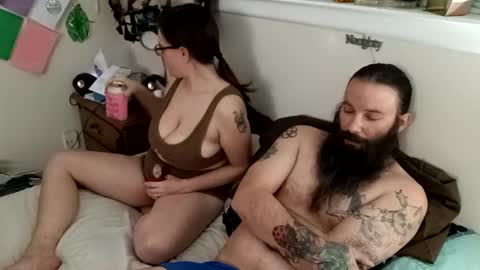 Mr and Mrs Dragon online show from February 8, 2025, 5:18 am