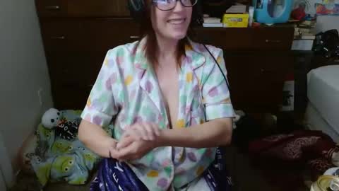 Mr and Mrs Dragon online show from February 18, 2025, 6:15 pm