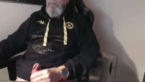 mr_boombastic2021 online show from November 8, 2025, 11:43 am