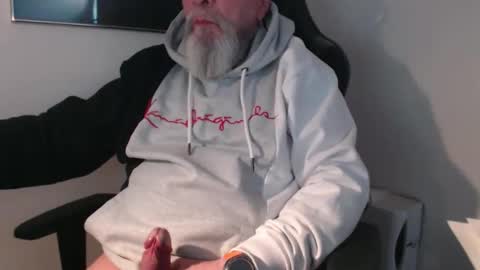 Snapshot of mr_boombastic2021 chatting on April 2, 2026, 10:02 am mr_boombastic2021 online show from April 2, 2026, 10:02 am