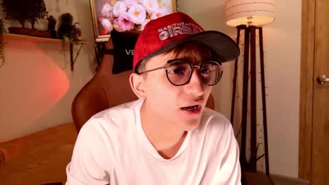 Mr Evans online show from December 13, 2025, 7:53 pm