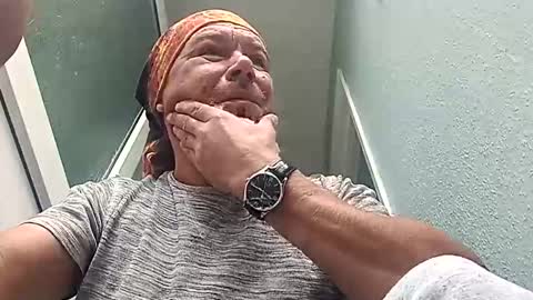 Snapshot of mr_i_ chatting on September 12, 2025, 8:14 am mr_i_ online show from September 12, 2025, 8:14 am