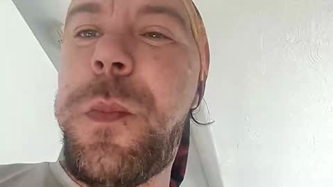 Snapshot of mr_i_ chatting on September 22, 2025, 11:12 am mr_i_ online show from September 22, 2025, 11:12 am