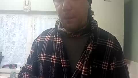 Snapshot of mr_i_ chatting on December 18, 2025, 10:10 am mr_i_ online show from December 18, 2025, 10:10 am