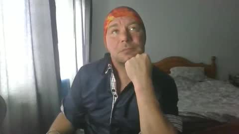 Snapshot of mr_i_ chatting on May 11, 2026, 2:45 pm mr_i_ online show from May 11, 2026, 2:45 pm