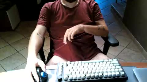 Snapshot of mr_kaa chatting on September 18, 2025, 4:31 pm mr_kaa online show from September 18, 2025, 4:31 pm