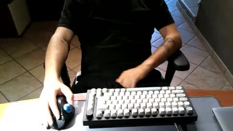 Snapshot of mr_kaa chatting on September 21, 2025, 1:35 pm mr_kaa online show from September 21, 2025, 1:35 pm