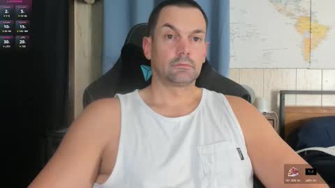 Snapshot of mr_mac69 chatting on November 13, 2025, 12:09 am Cam online show from November 13, 2025, 12:09 am