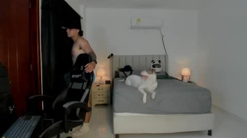 mr_maximo online show from May 14, 2026, 5:03 am
