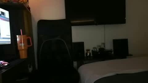 Snapshot of mr_miss_dannys chatting on March 4, 2025, 3:11 am Dannys online show from March 4, 2025, 3:11 am