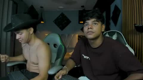 mr_mois online show from June 16, 2026, 5:21 am