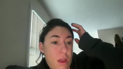 Mr  Mrs Glitter online show from February 7, 2026, 12:20 pm