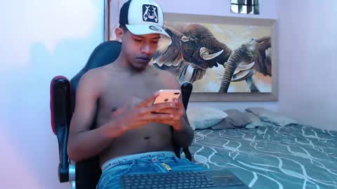 Snapshot of mr_stiven_ chatting on February 17, 2025, 2:42 am mr_stiven_ online show from February 17, 2025, 2:42 am