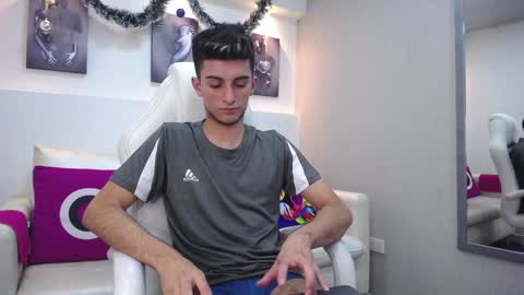 Snapshot of mr_williseo chatting on December 17, 2024, 11:38 pm williseo online show from December 17, 2024, 11:38 pm