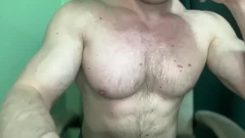 Snapshot of mrbiceps_23 chatting on January 24, 2025, 4:06 pm Mrbiceps23 online show from January 24, 2025, 4:06 pm