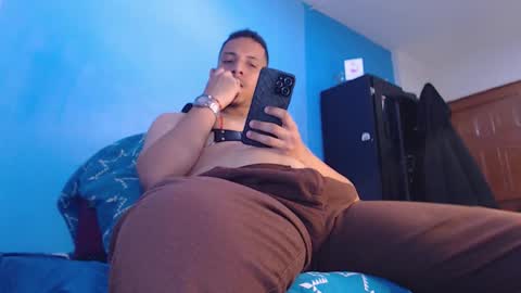 Christtofer online show from December 15, 2025, 8:46 pm