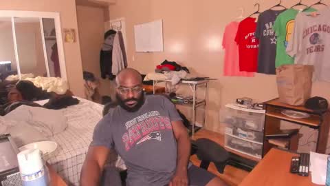 Chuck Daily online show from October 6, 2025, 2:31 am