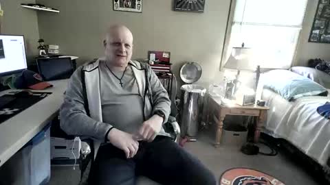 Snapshot of mrclean_55 chatting on November 14, 2025, 5:44 pm MrClean55 online show from November 14, 2025, 5:44 pm