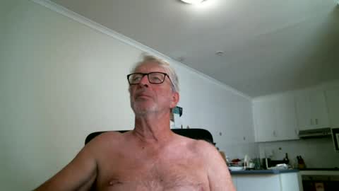 Snapshot of mrcreek1531 chatting on June 14, 2026, 2:24 am mrcreek1531 online show from June 14, 2026, 2:24 am