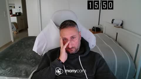 mrdr0o0o online show from November 23, 2025, 2:50 pm