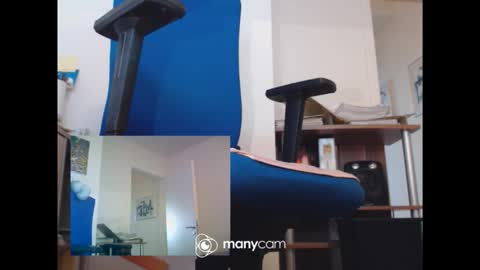 Snapshot of mrduplo1975 chatting on May 6, 2026, 2:44 pm MrJohnsen1975 online show from May 6, 2026, 2:44 pm