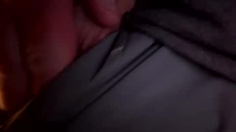 mreric_210 online show from October 24, 2025, 4:42 am