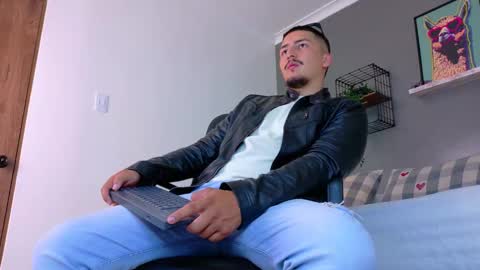 Mr Fox online show from March 7, 2026, 7:33 pm