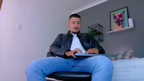 Mr Fox online show from March 31, 2026, 7:36 pm