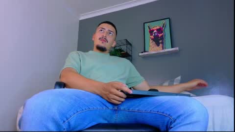 Mr Fox online show from April 7, 2026, 8:09 pm